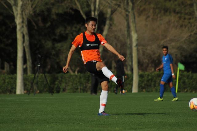 赵继伟三双张镇麟13分 辽宁5连胜送四川11连败